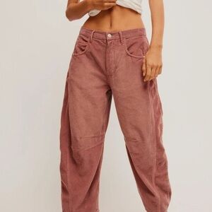 BRAND NEW WITH TAGS FREE PEOPLE GOOD LUCK MID RISE CORDUROY BARREL JEANS